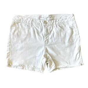 SEVEN7 white stretch denim cut off shorts size 16